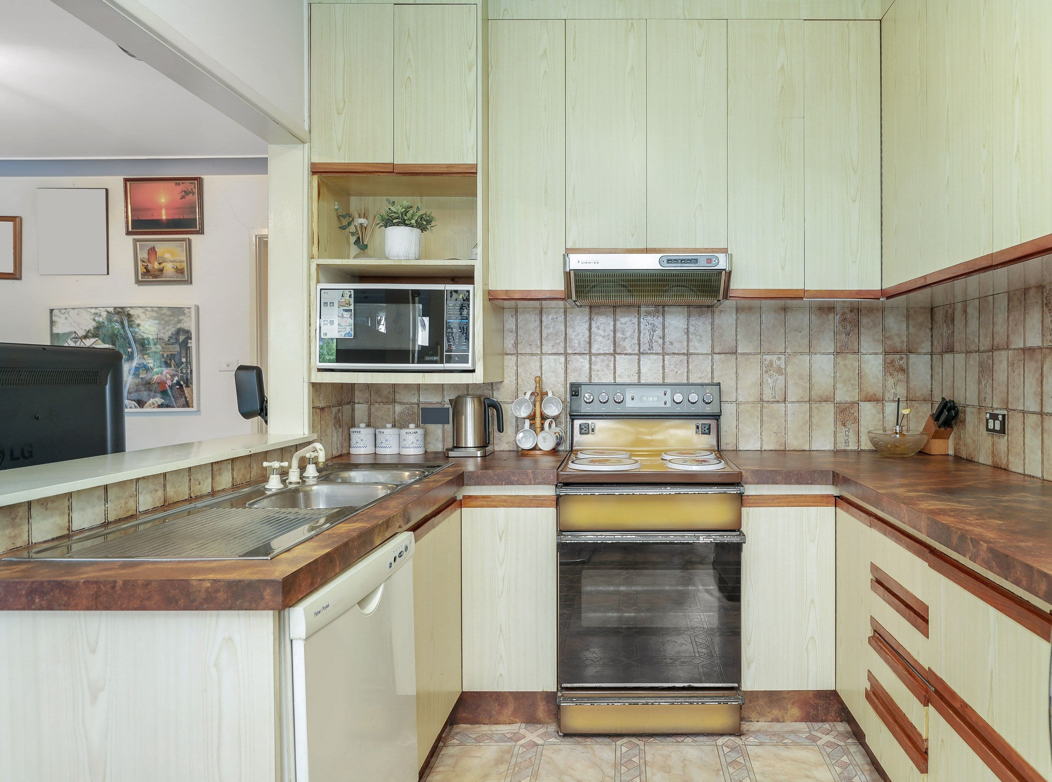 16/136 Leake Street, Belmont, Bass Hill - Thumbnail 6