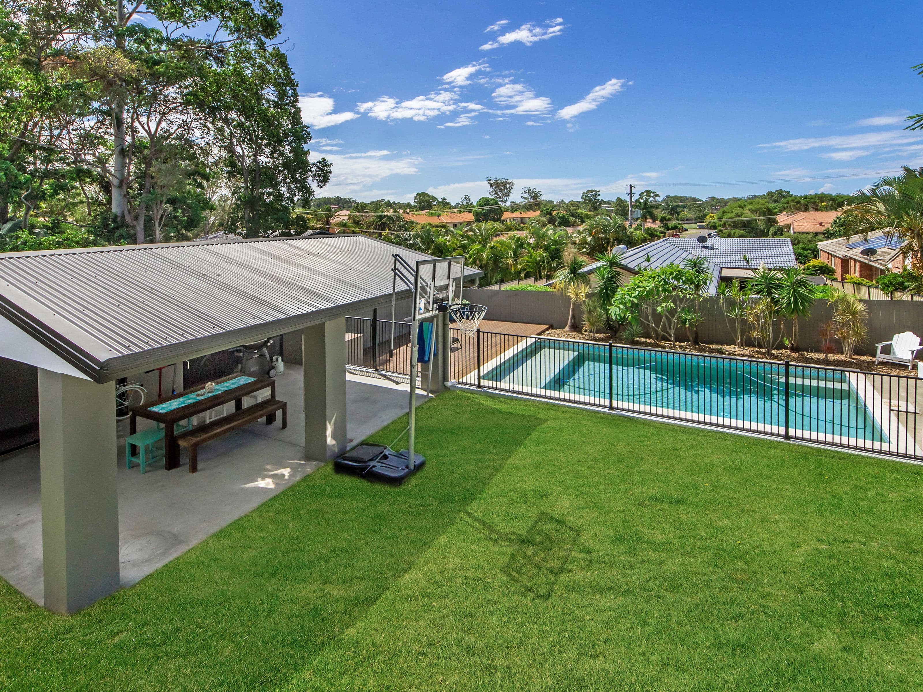 99 Bamboo Avenue, Benowa QLD 4217, Benowa - Thumbnail 3