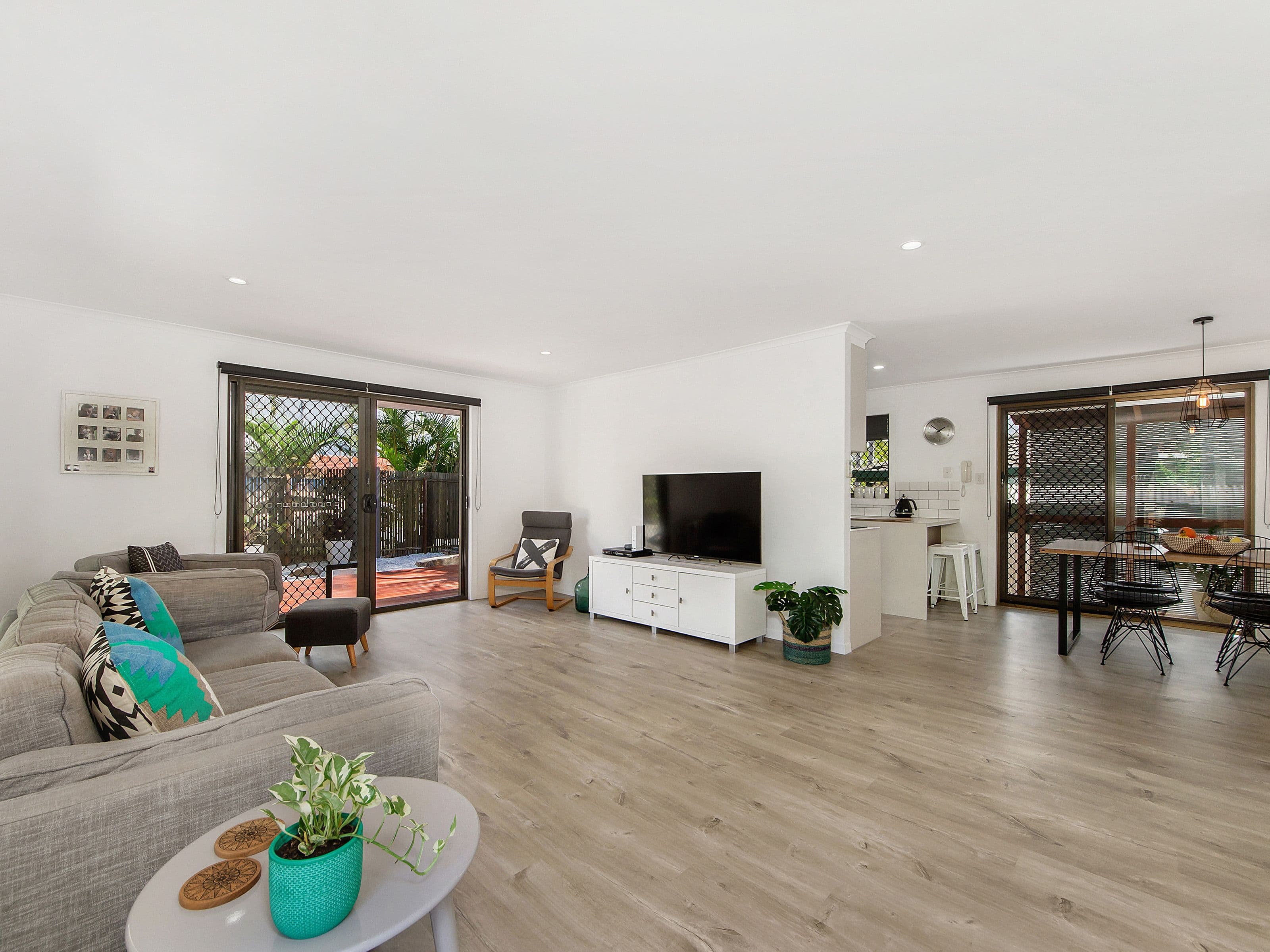 99 Bamboo Avenue, Benowa QLD 4217, Benowa - Thumbnail 6