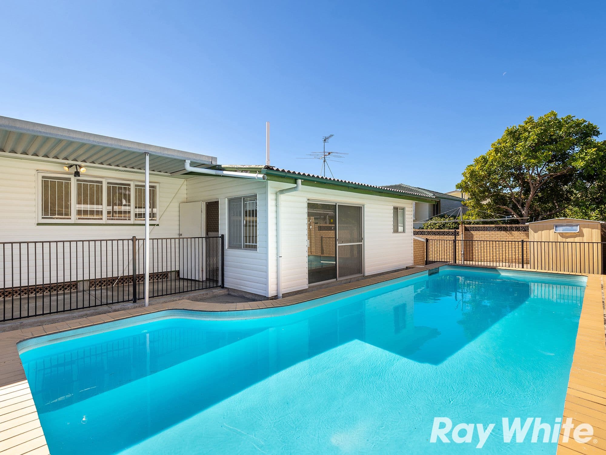 26 Lindale Street, Chermside West QLD 4032, Chermside West - Image 1