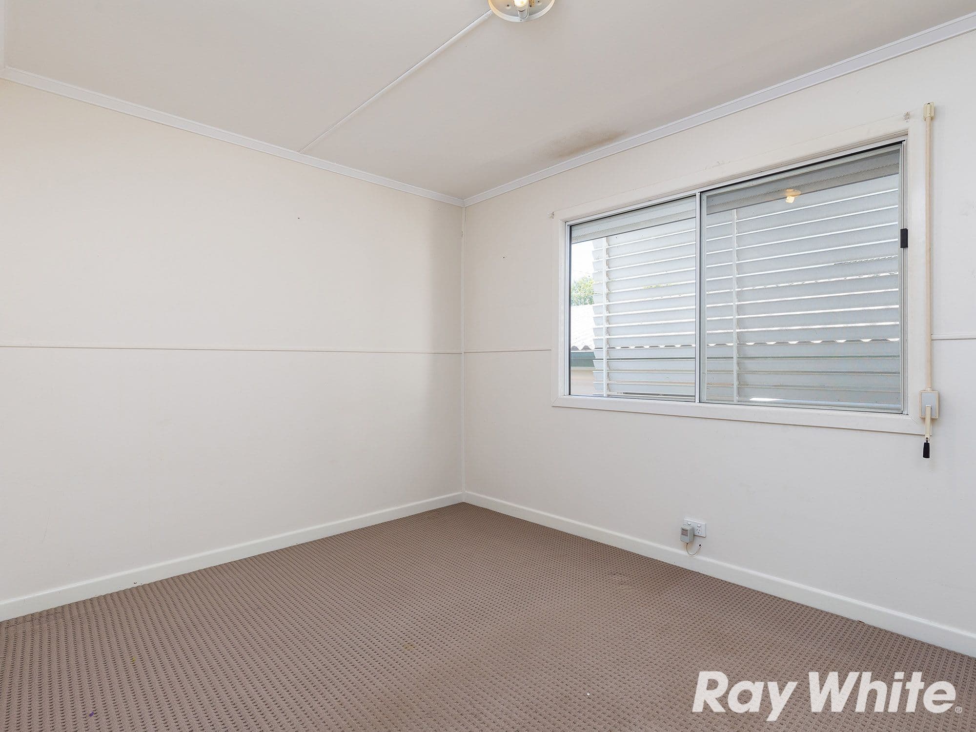 26 Lindale Street, Chermside West QLD 4032, Chermside West - Thumbnail 5