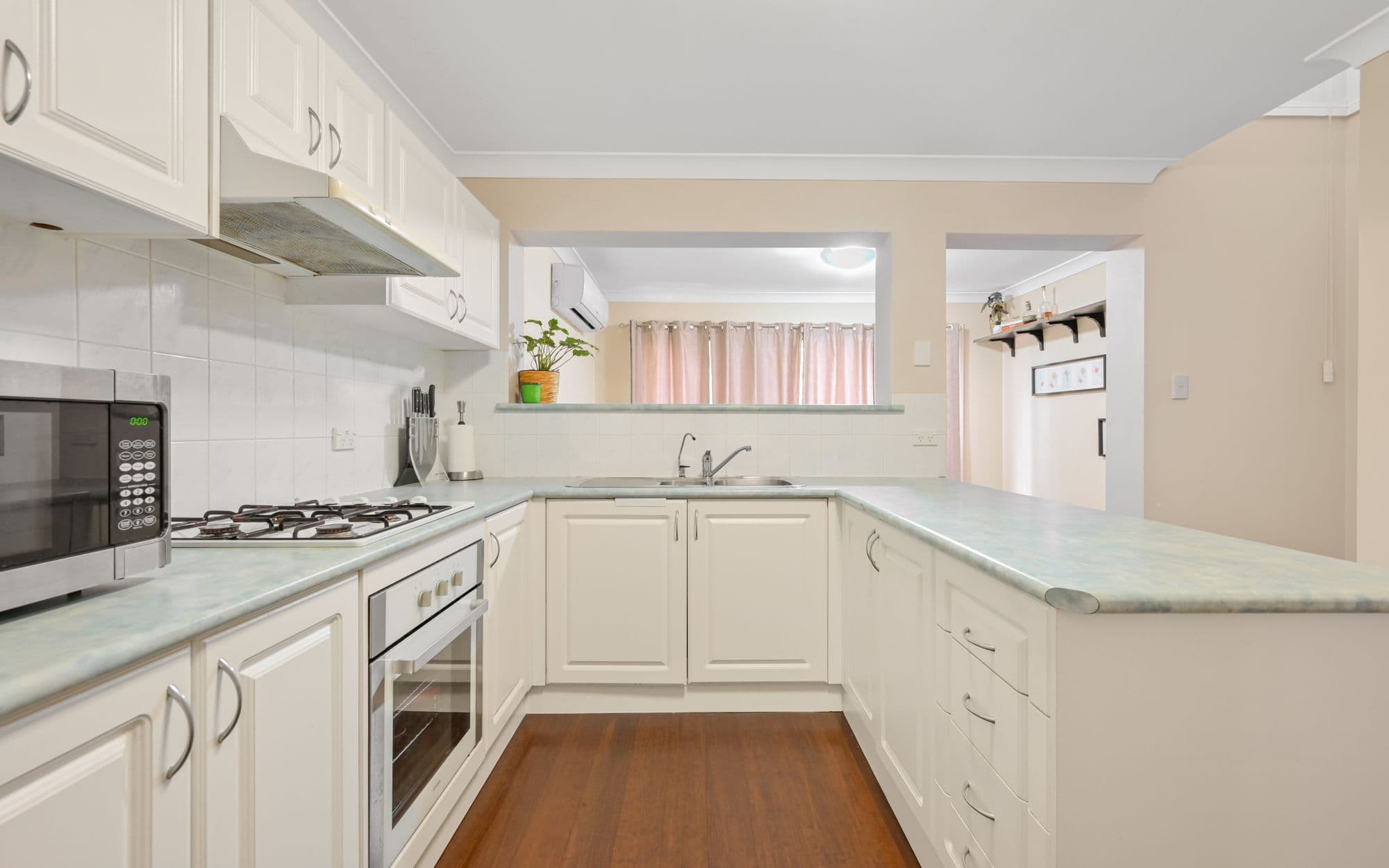 3/92-98 Glenfield Drive, Currans Hill NSW 2567, Currans Hill - Thumbnail 2