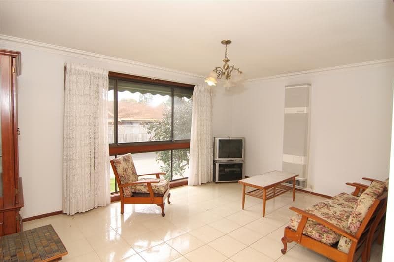 12 Merino Street, RESERVOIR VIC 3073, Reservoir - Thumbnail 2