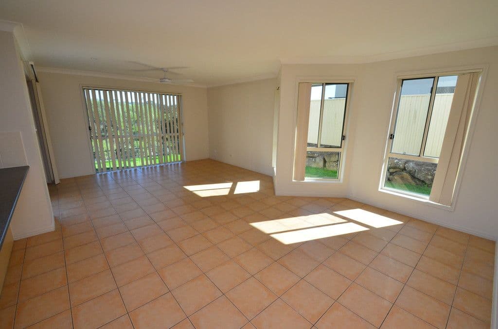 72 Golden Bear Drive, Arundel QLD 4214, Arundel - Thumbnail 7
