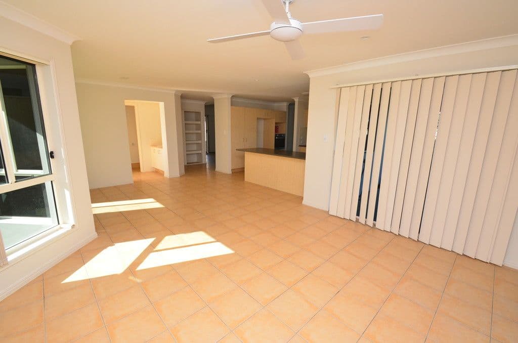 72 Golden Bear Drive, Arundel QLD 4214, Arundel - Thumbnail 8
