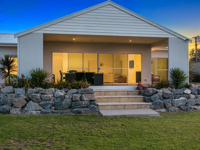 79 Esplanade, Point Turton SA 5575, Point Turton - Thumbnail 2