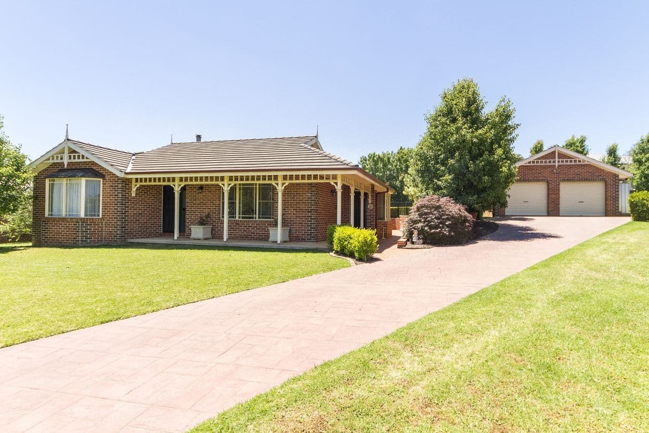 7 Eucalypt Close, Cowra - Thumbnail 2