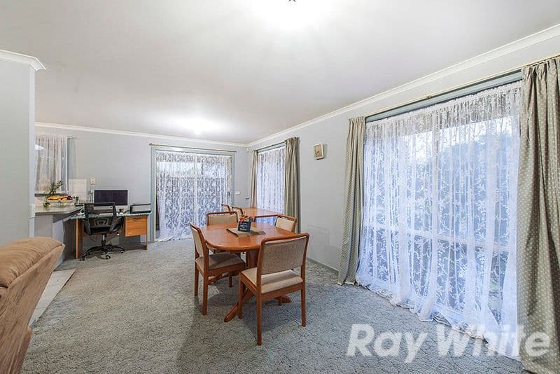 5 Bluegum Way, Hampton Park VIC 3976, Hampton Park - Thumbnail 3