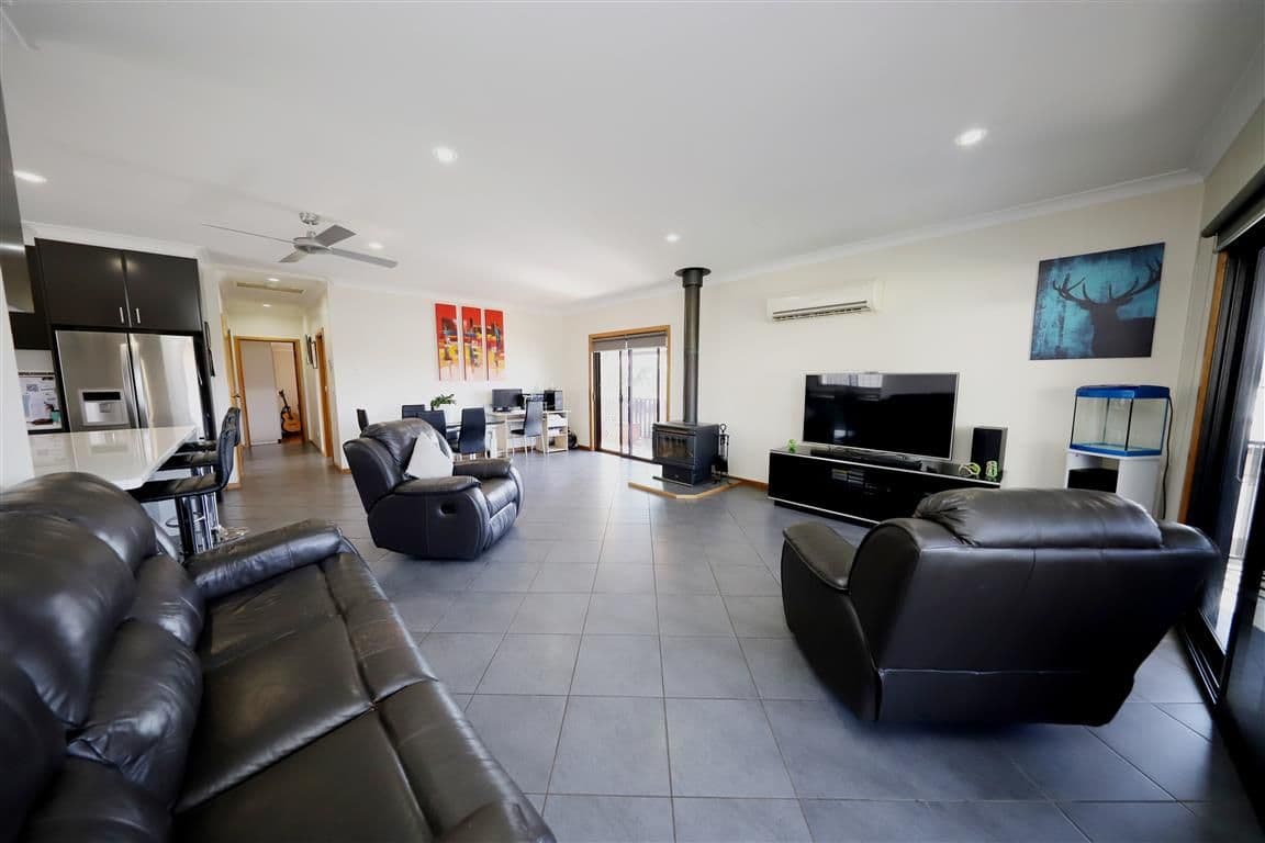 24 Clarke Street, Tumut NSW 2720, Tumut - Thumbnail 5
