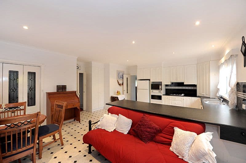31 Rowson Street, BORONIA VIC 3155, Boronia - Thumbnail 2