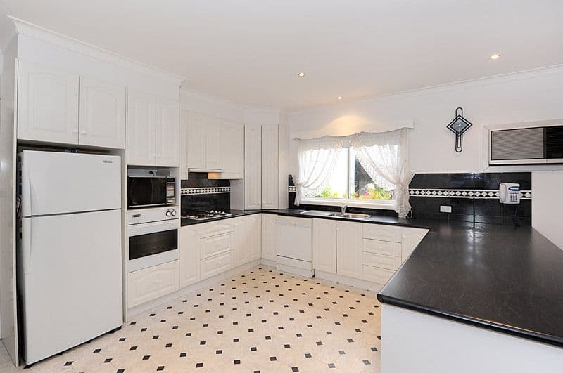 31 Rowson Street, BORONIA VIC 3155, Boronia - Thumbnail 6