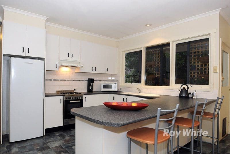 34 Price Avenue, MOUNT WAVERLEY VIC 3149, Mount Waverley - Thumbnail 2