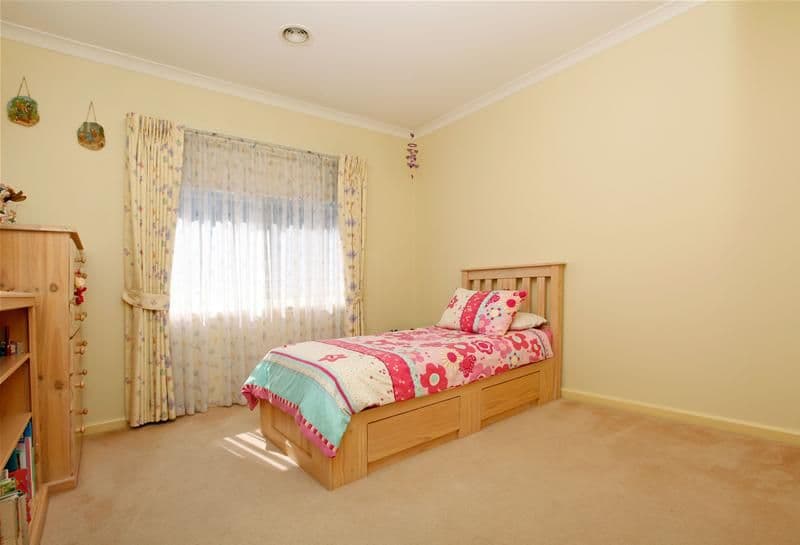 52 Grevillia Drive, MILL PARK VIC 3082, Mill Park - Thumbnail 8