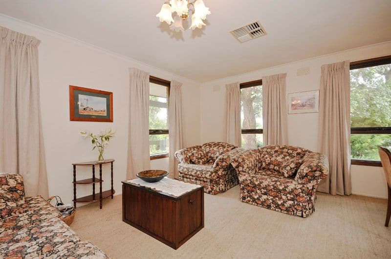 4 Woodpecker Pass, CHIRNSIDE PARK VIC 3116, Chirnside Park - Thumbnail 3