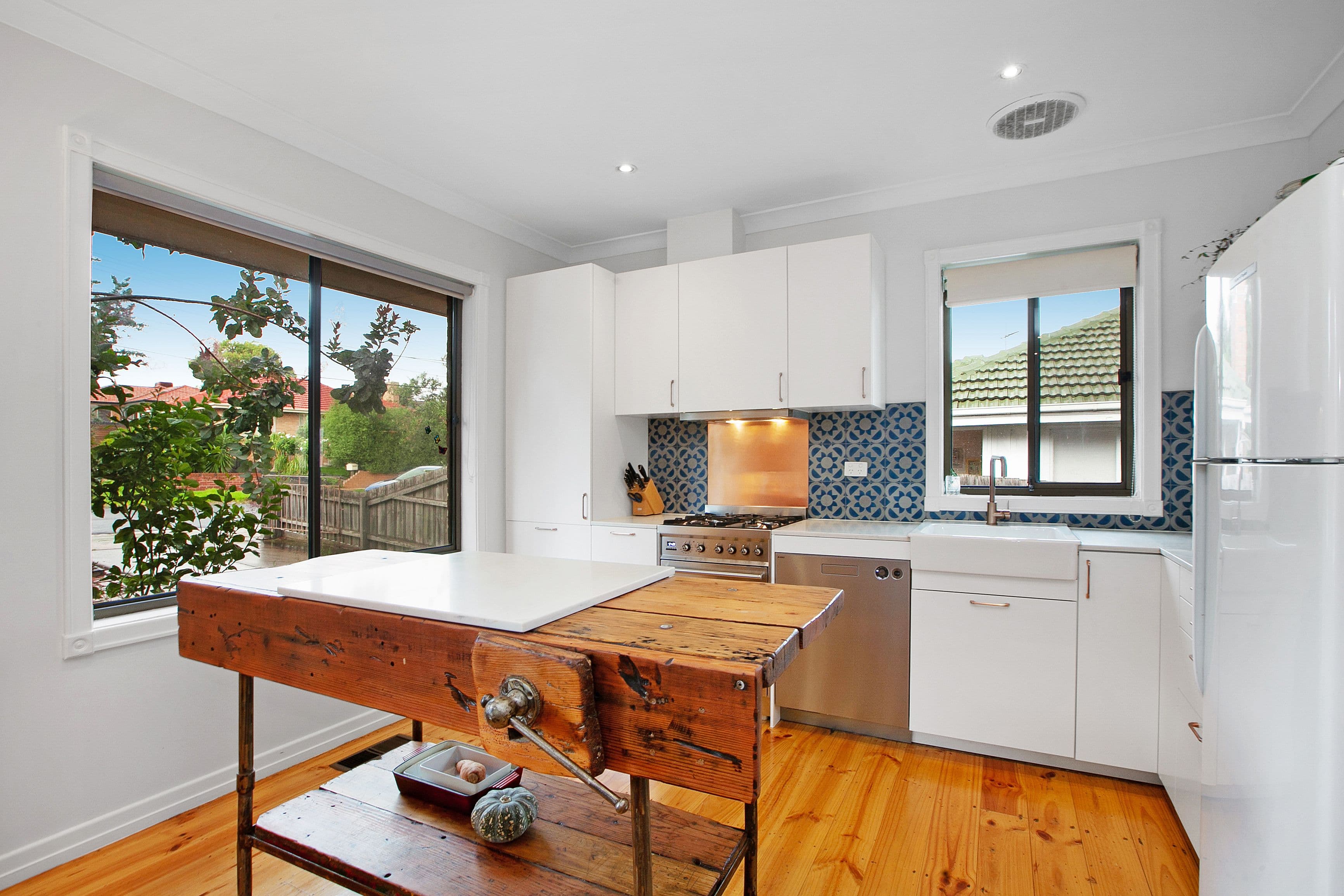 8 Loddon Avenue, Reservoir VIC 3073, Reservoir - Thumbnail 5