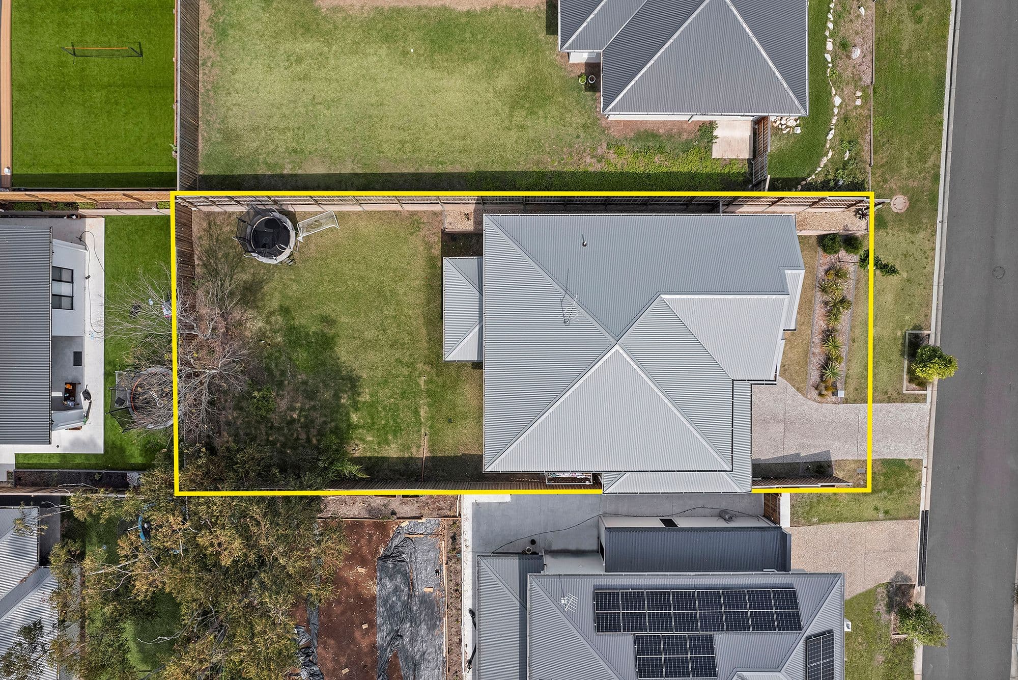 47 Honeysuckle Crescent, Bridgeman Downs QLD 4035, Bridgeman Downs - Thumbnail 3
