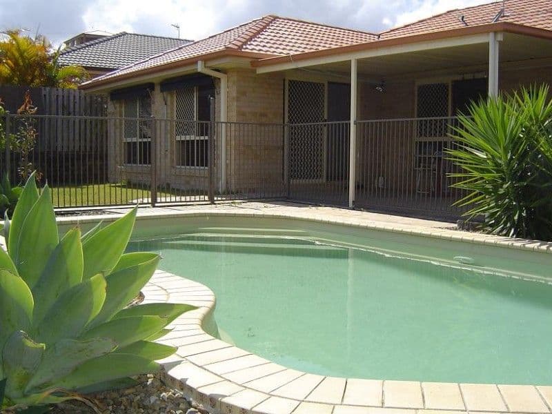 4 Fainter Court, PACIFIC PINES QLD 4211, Pacific Pines - Thumbnail 3