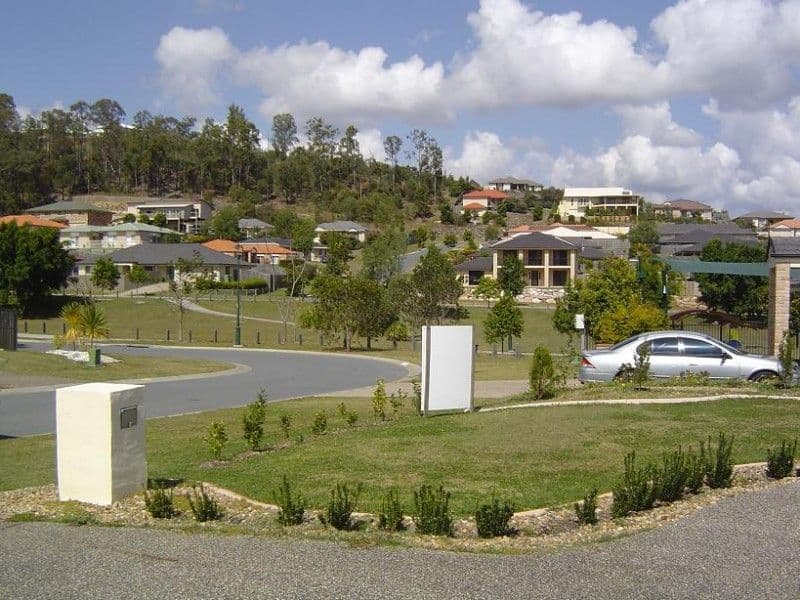 4 Fainter Court, PACIFIC PINES QLD 4211, Pacific Pines - Thumbnail 8