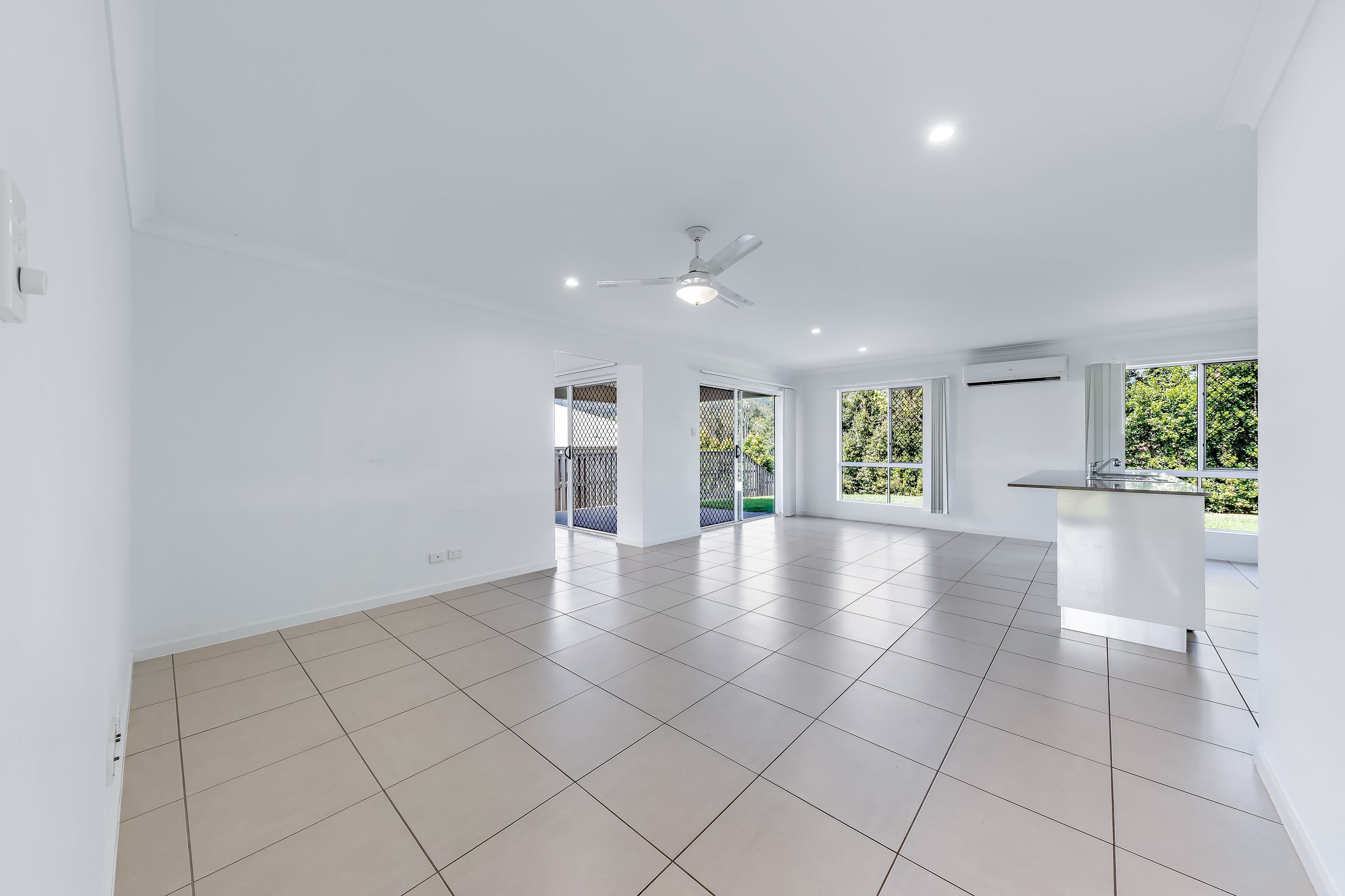7 Helm Place, Cannonvale QLD 4802, Cannonvale - Thumbnail 2