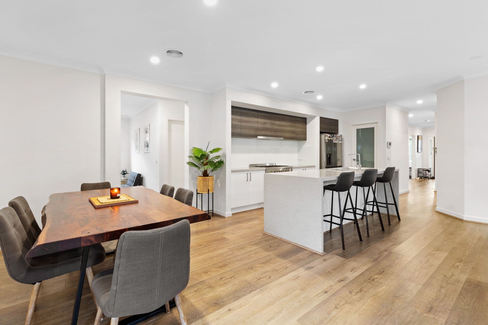 18 Fishbone Avenue, Werribee VIC 3030, Werribee - Thumbnail 2