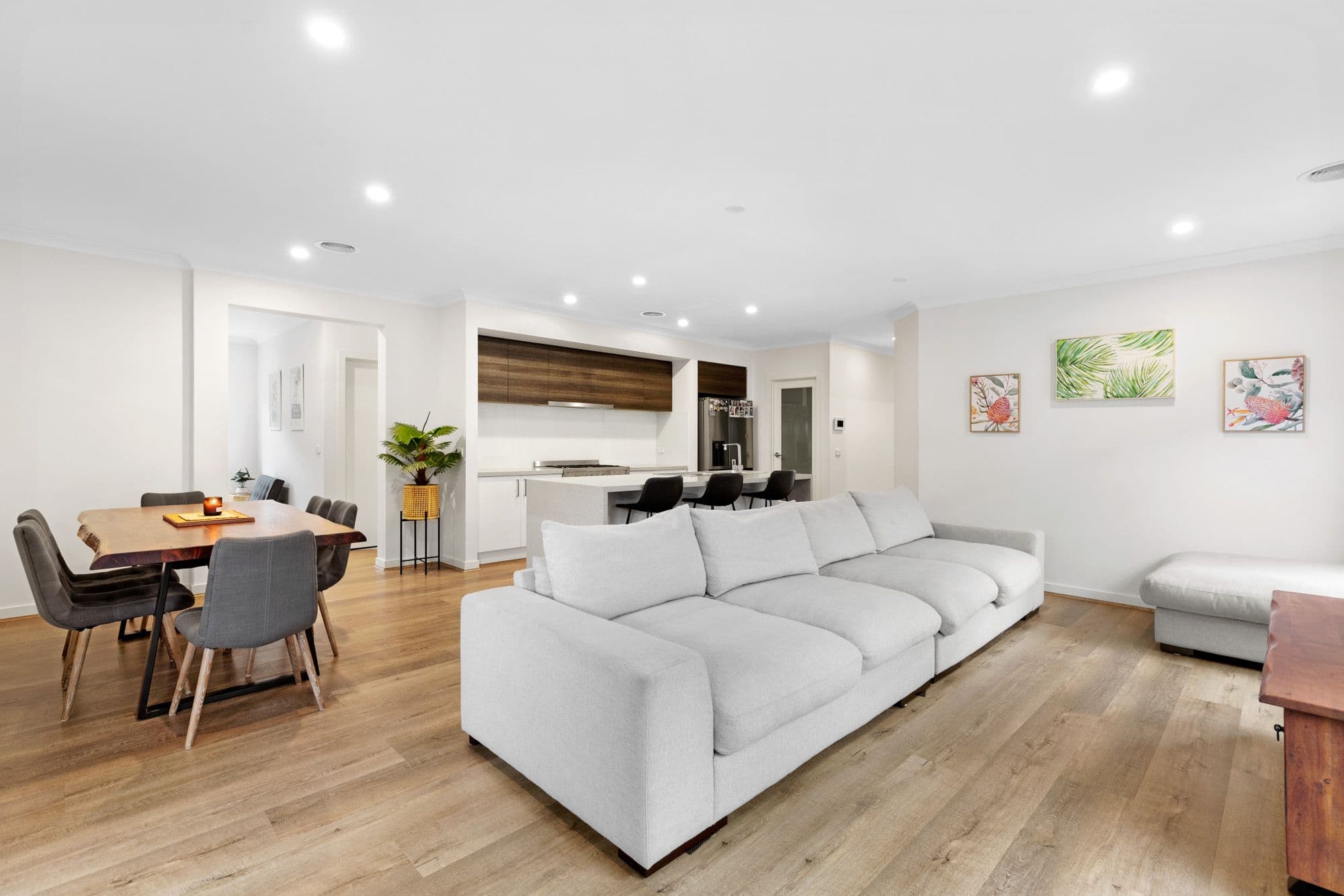 18 Fishbone Avenue, Werribee VIC 3030, Werribee - Thumbnail 4