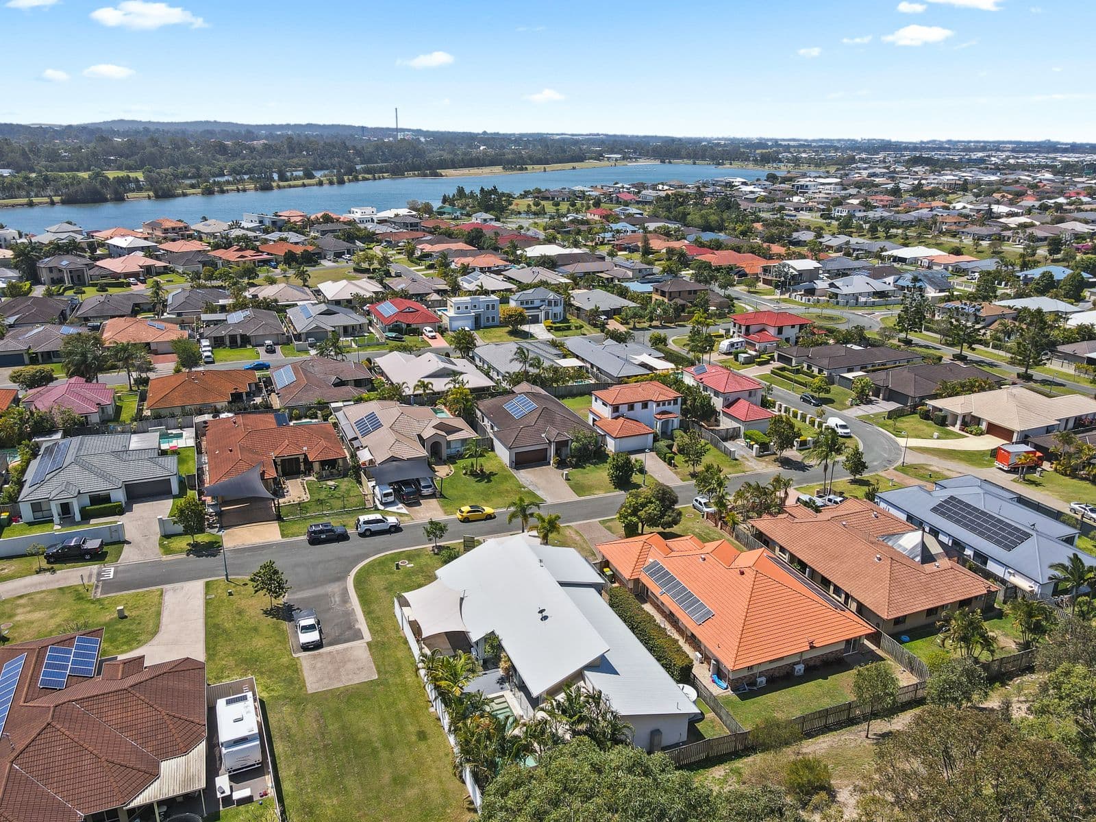 18 Broxbourne Place, Oxenford QLD 4210, Oxenford - Thumbnail 2