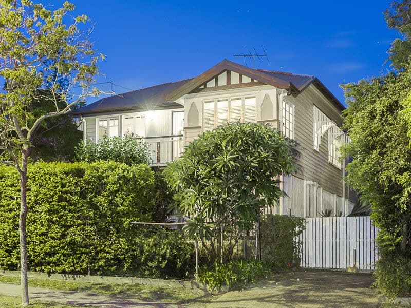 2 Baringa Street, MORNINGSIDE QLD 4170, Morningside - Image 1