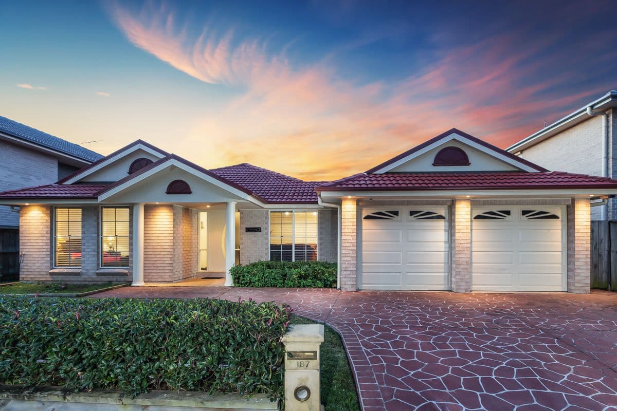187 Woodcroft Drive, Woodcroft - Image 1