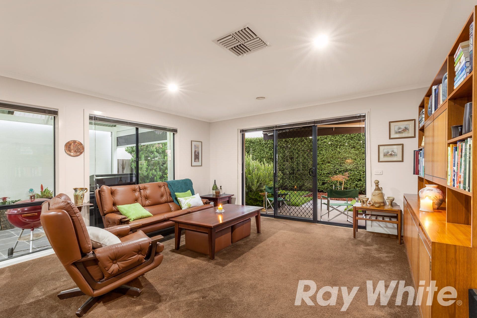 49 Sovereign Manors Crescent, Rowville VIC 3178, Rowville - Thumbnail 4