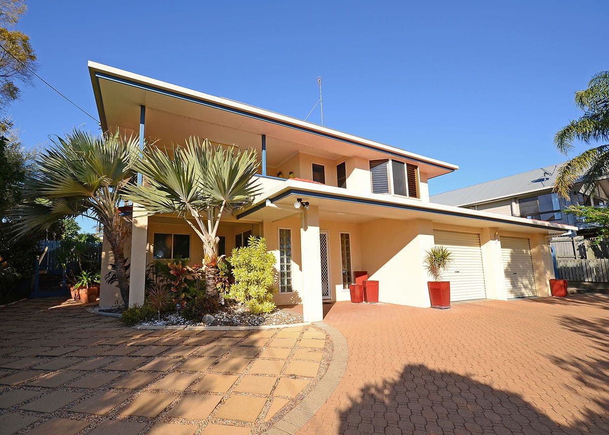 27 Oleander Avenue, Kawungan QLD 4655, Kawungan - Image 1