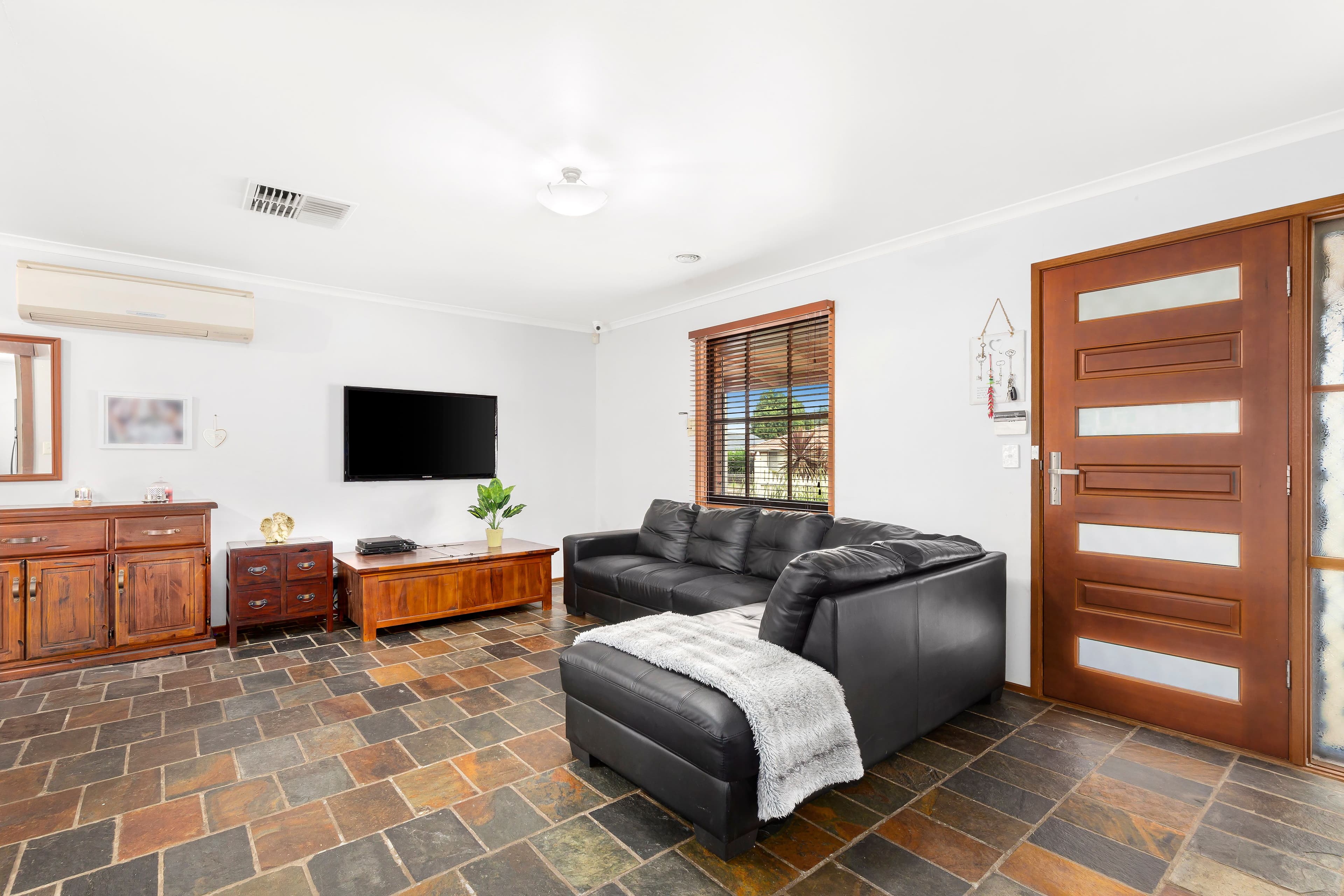 161 Roycroft Avenue, Mill Park VIC 3082, Mill Park - Thumbnail 2