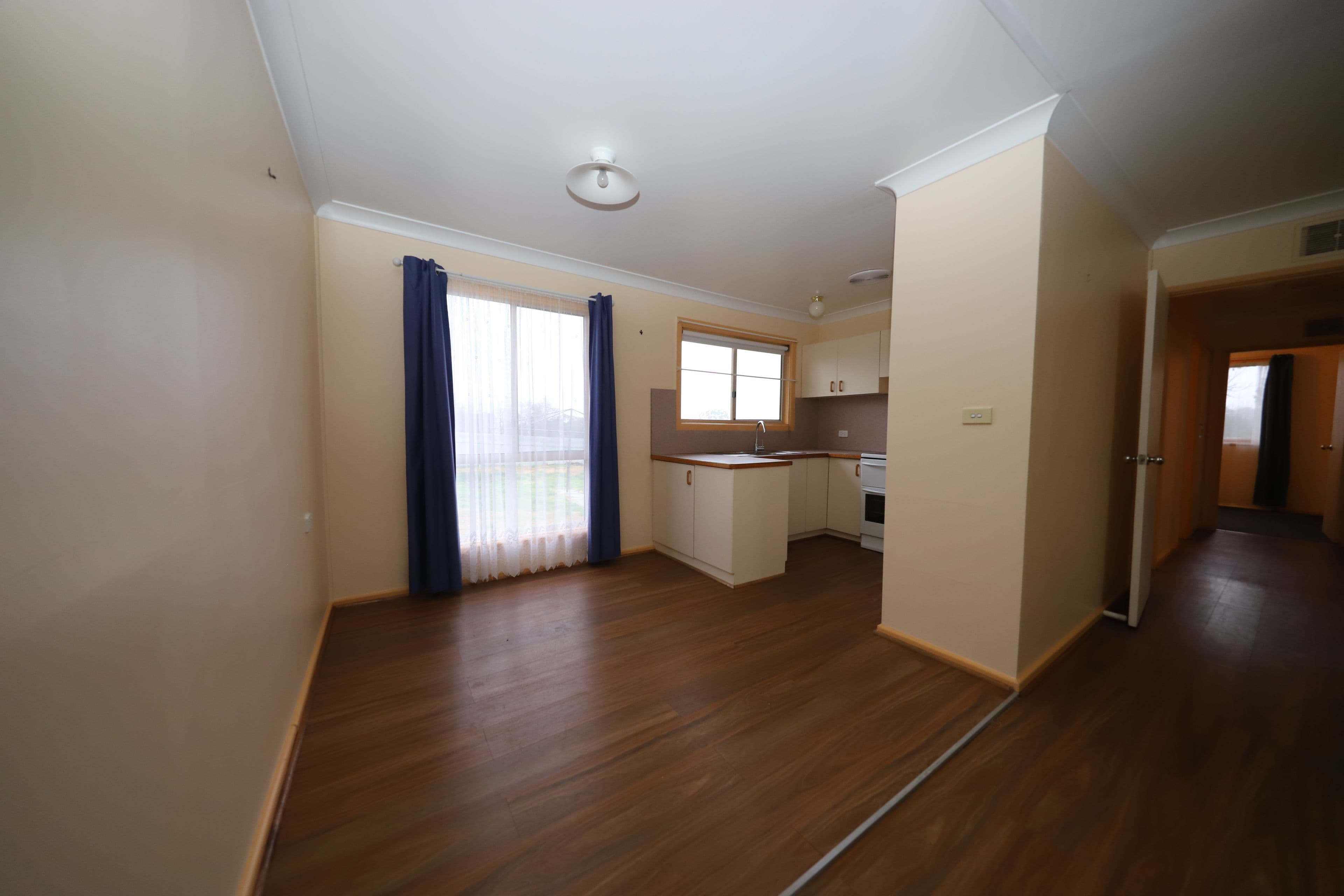 11 Hudson Street, Tumut NSW 2720, Tumut - Thumbnail 4