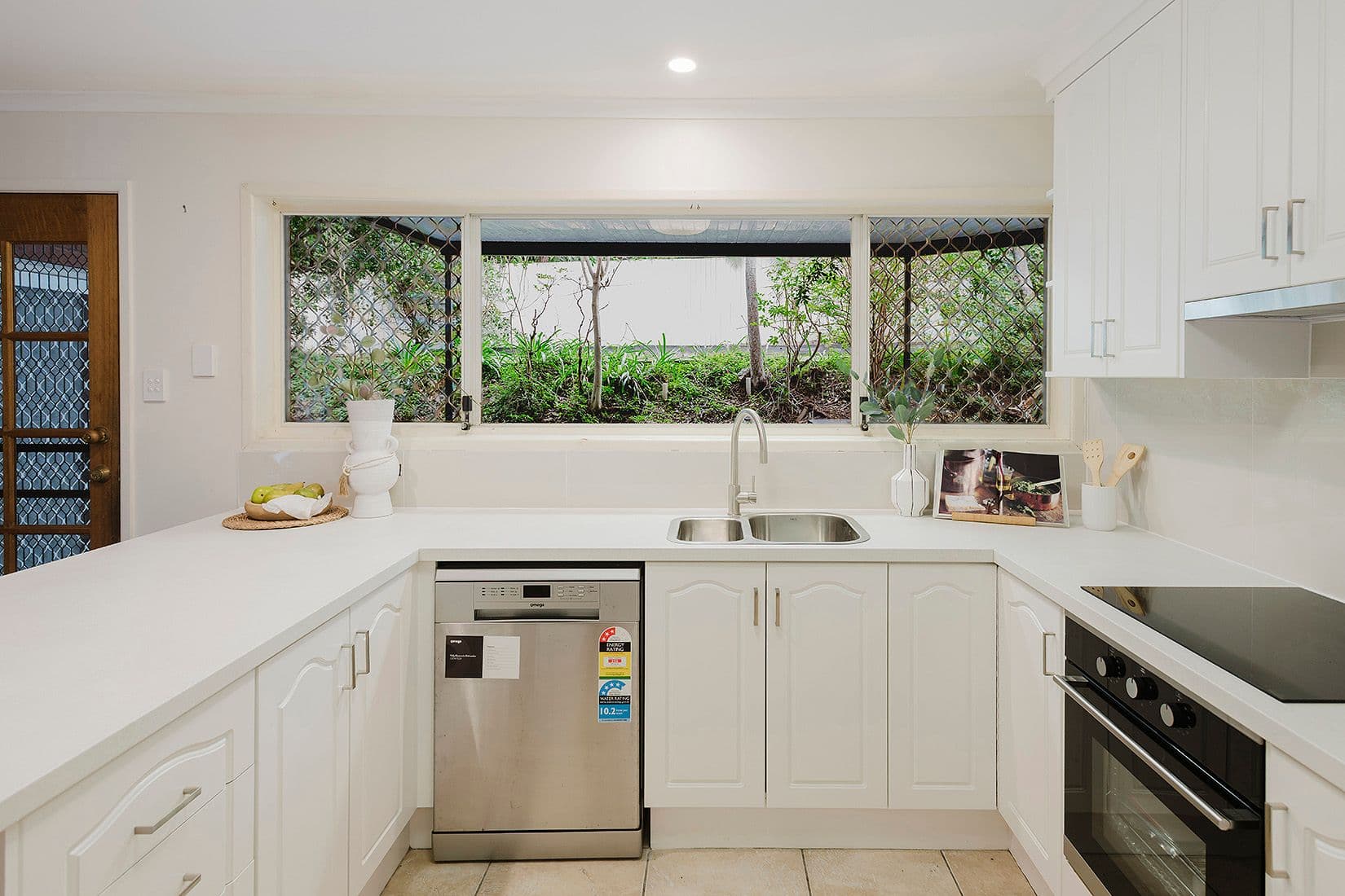 13 Bunya Park Drive, Eatons Hill QLD 4037, Eatons Hill - Thumbnail 5