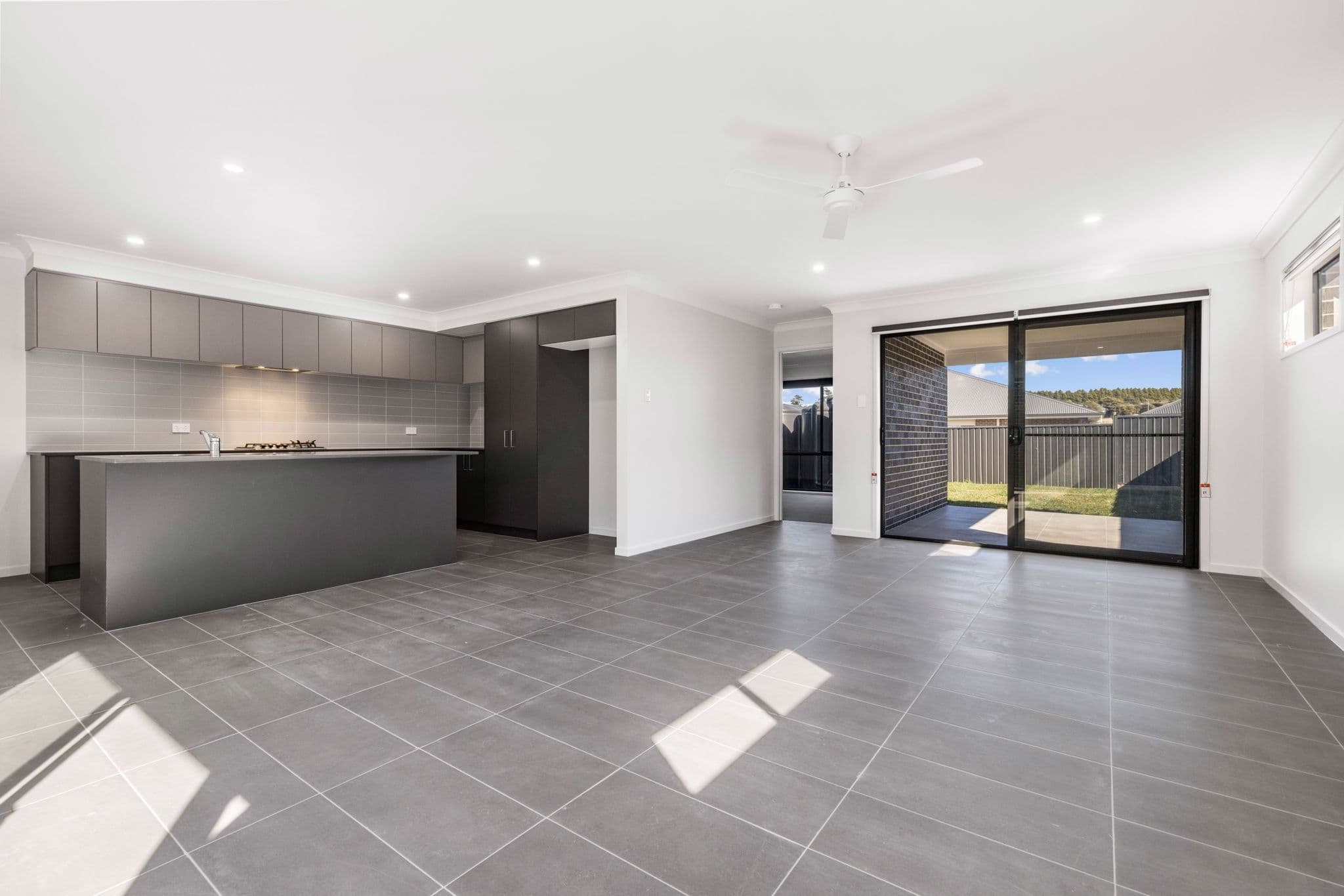 2/24 Matchless Avenue, Goulburn NSW 2580, Kangaroo Flat Vic 3555 - Thumbnail 2