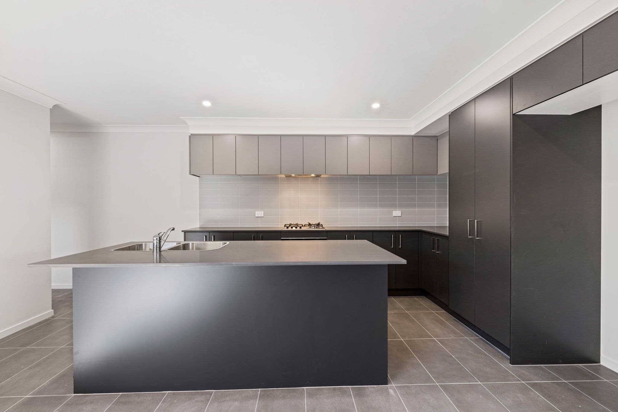 2/24 Matchless Avenue, Goulburn NSW 2580, Kangaroo Flat Vic 3555 - Thumbnail 4