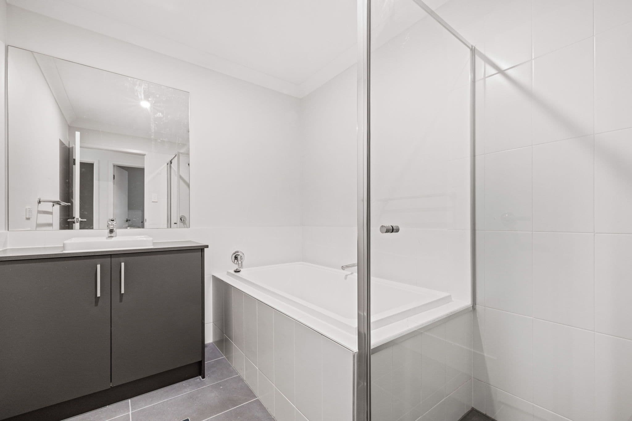 2/24 Matchless Avenue, Goulburn NSW 2580, Kangaroo Flat Vic 3555 - Thumbnail 6