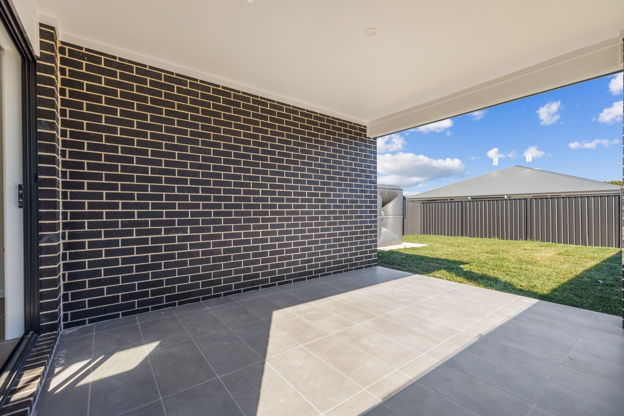 2/24 Matchless Avenue, Goulburn NSW 2580, Kangaroo Flat Vic 3555 - Thumbnail 8