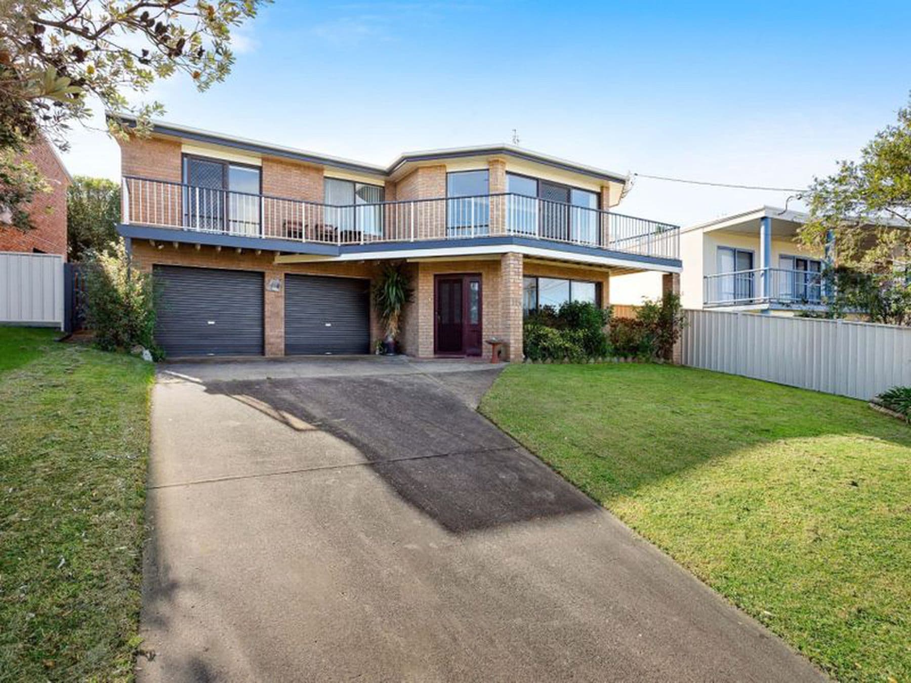 18 Sunnyside Crescent, Kianga, Kianga - Image 1