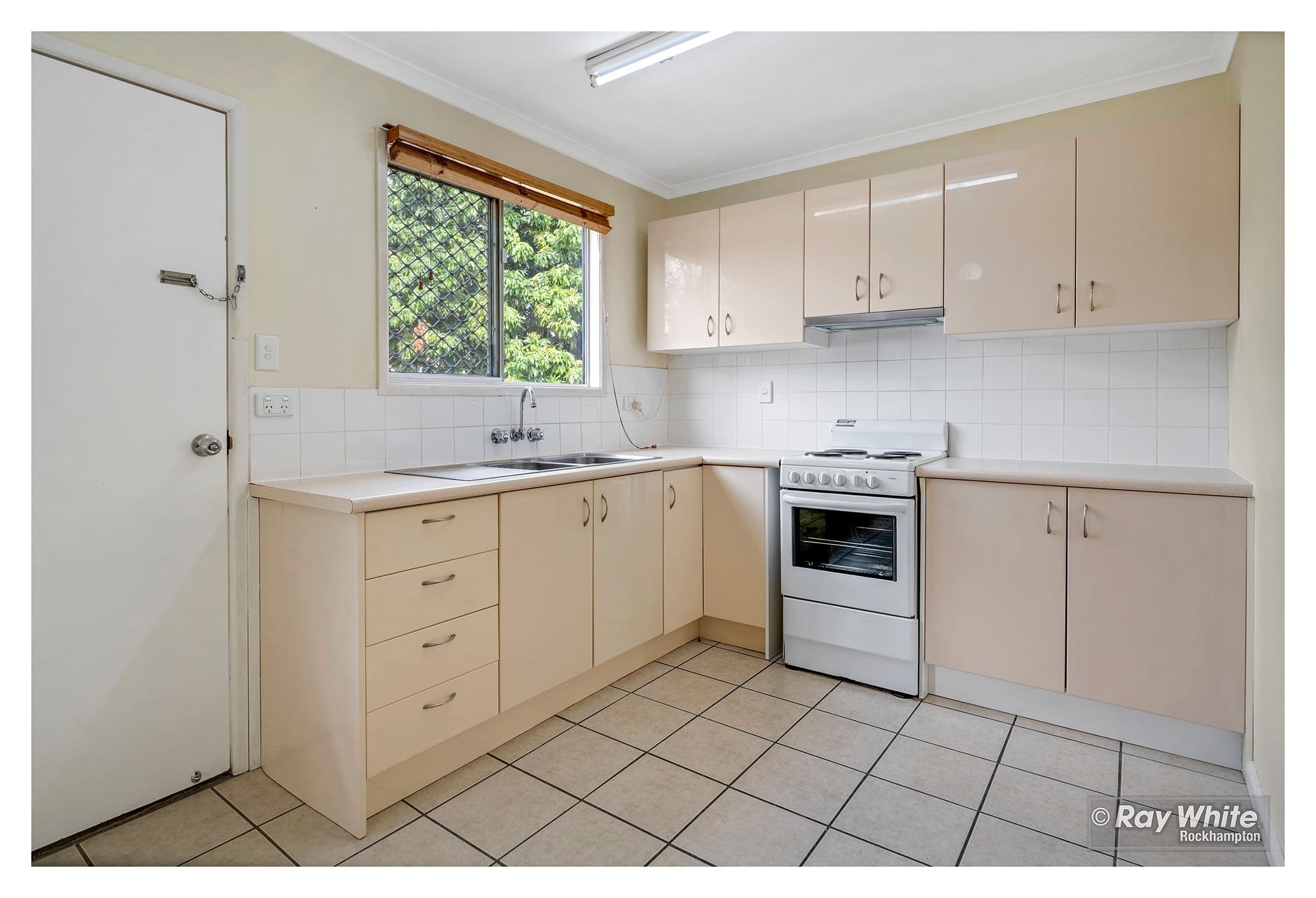 70 Sheehy Street, Park Avenue QLD 4701, Park Avenue - Thumbnail 3