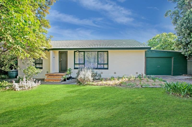 17 Sabina Crescent, CHRISTIE DOWNS SA 5164, Christie Downs - Image 1