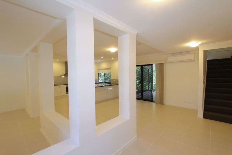 4 Kentia Avenue, MOORE PARK BEACH QLD 4670, Moore Park Beach - Thumbnail 4
