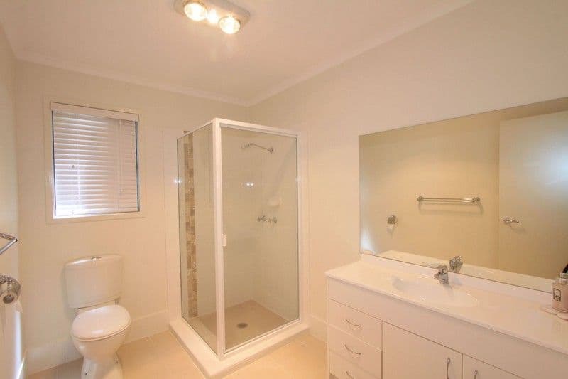 4 Kentia Avenue, MOORE PARK BEACH QLD 4670, Moore Park Beach - Thumbnail 7