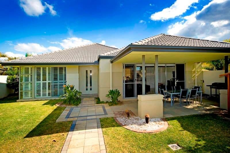 2354 Belmont Court East, HOPE ISLAND QLD 4212, Hope Island - Thumbnail 2