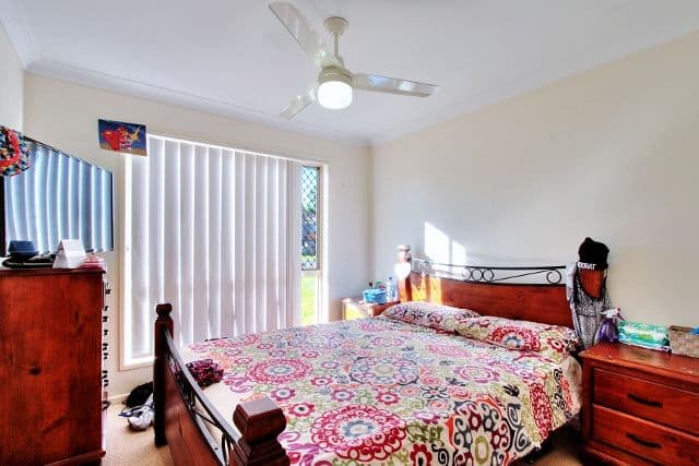 10 Schafer Court, Edens Landing QLD 4207, Edens Landing - Thumbnail 2
