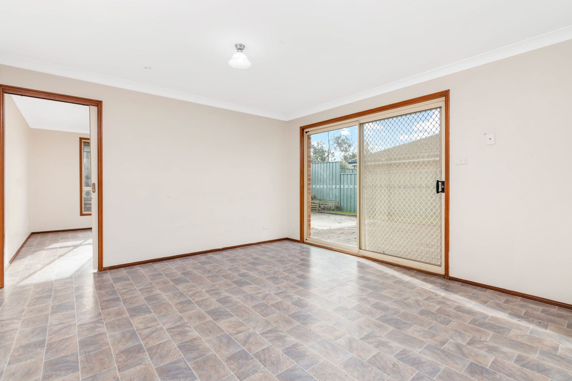 6 Tamworth Crescent, Hoxton Park NSW 2171, Hoxton Park - Thumbnail 2