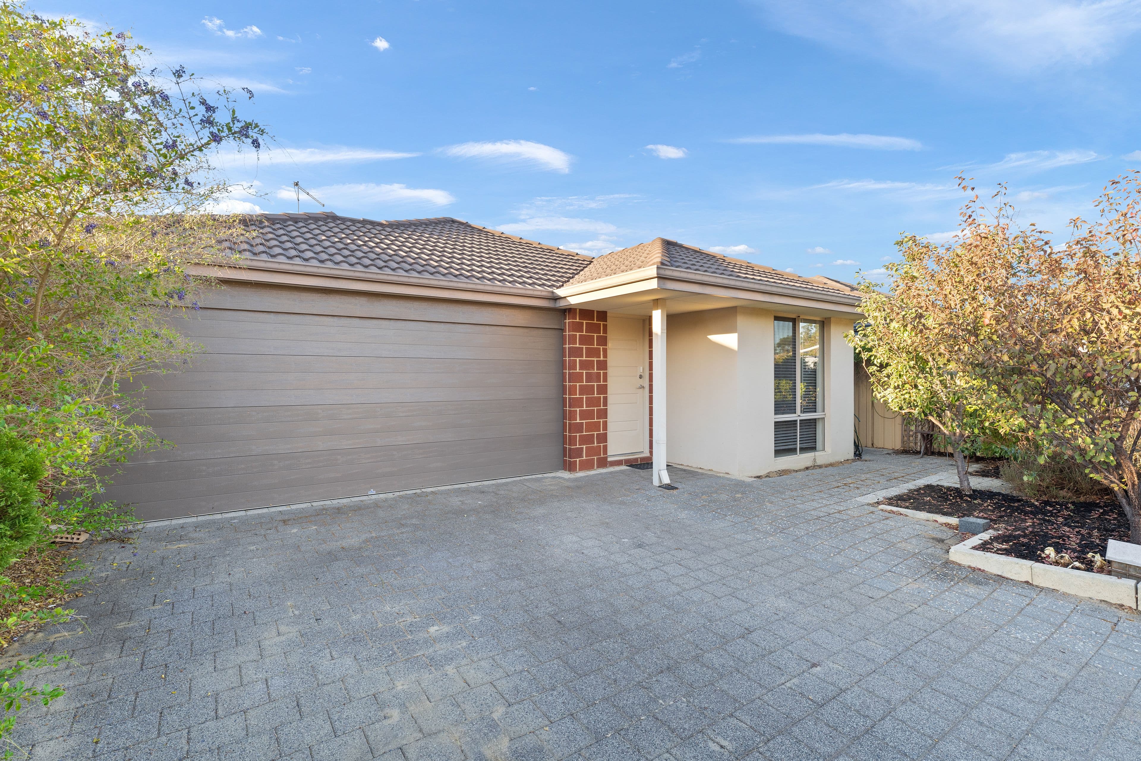 39 Baroness Road, Baldivis WA 6171, Baldivis - Thumbnail 2