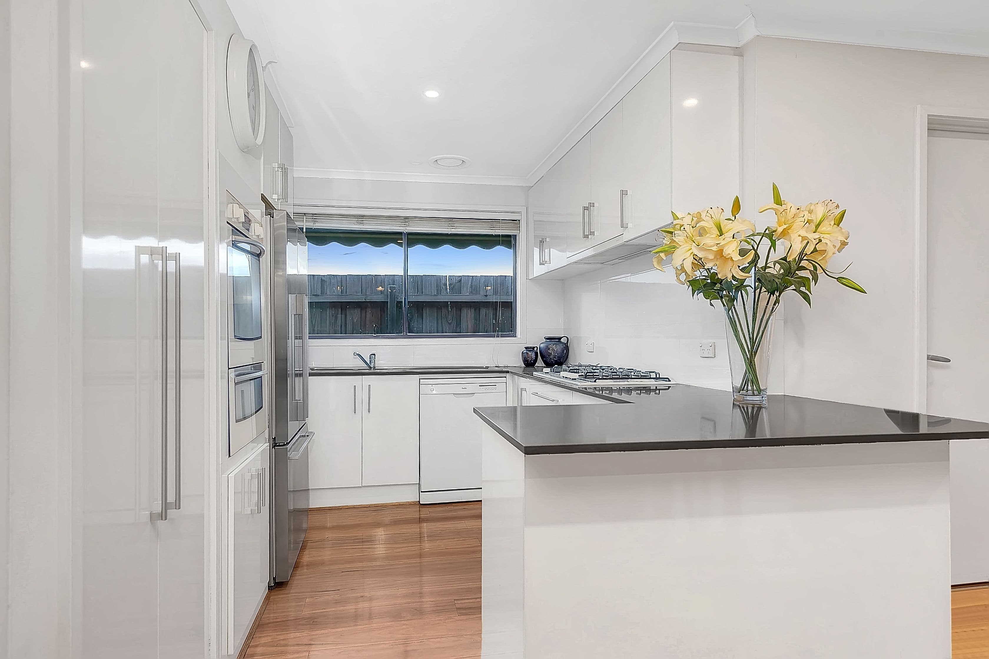 100 Moorhead Drive, Mill Park VIC 3082, Mill Park - Thumbnail 3