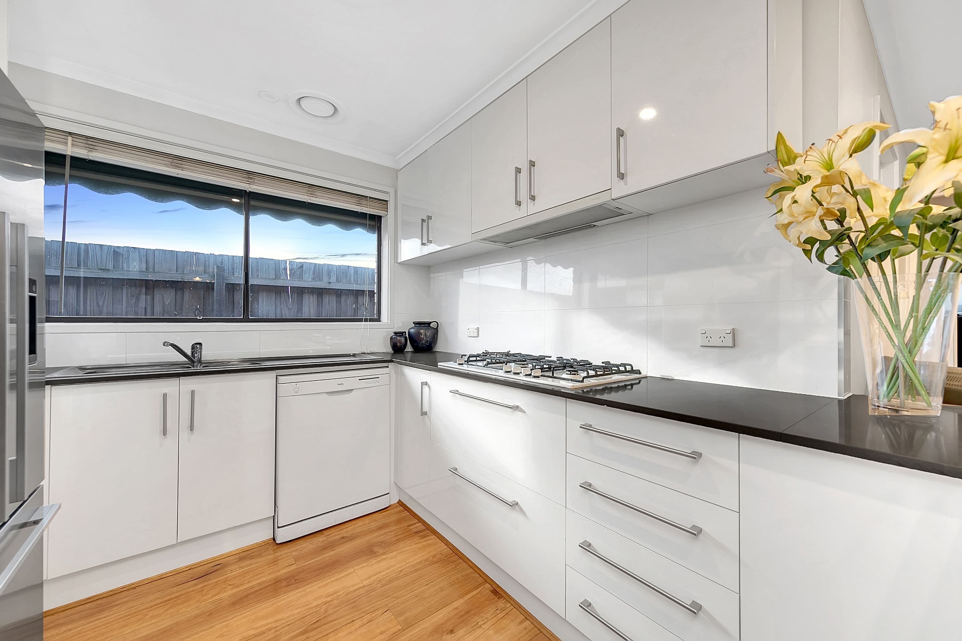 100 Moorhead Drive, Mill Park VIC 3082, Mill Park - Thumbnail 4