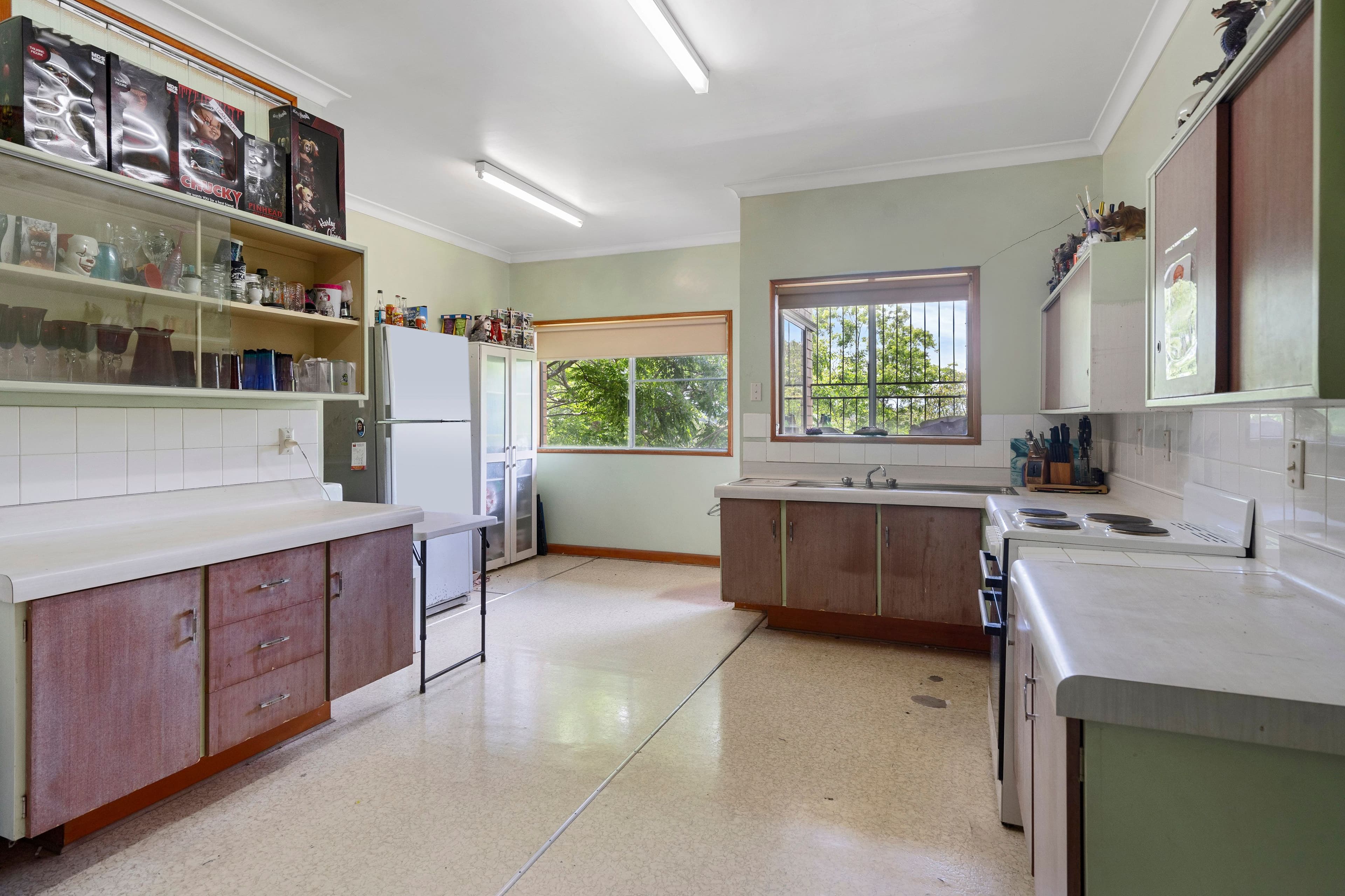 10 & 10A Glebe Road, NEWTOWN QLD 4305, Newtown - Thumbnail 5