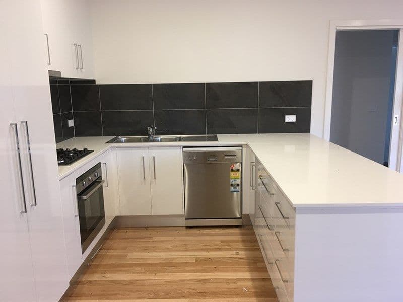 2 Bayview Avenue, Rosebud VIC 3939, Rosebud - Thumbnail 5